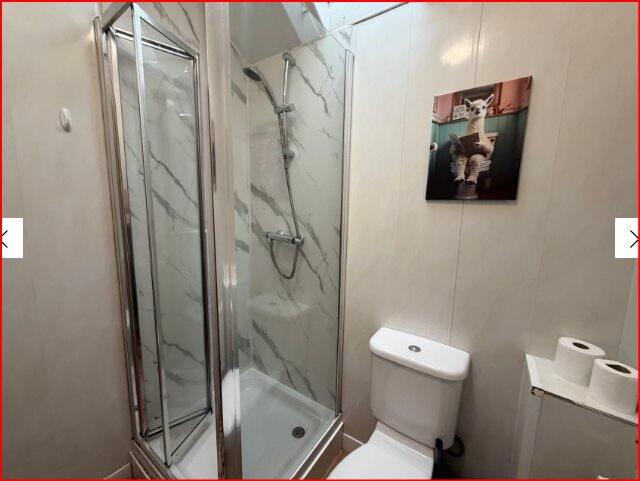 Shower room WC 1