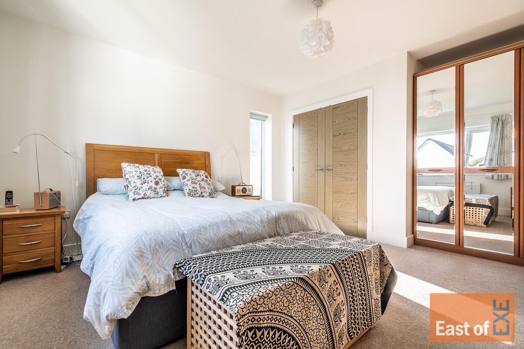 5 Catherines Clos...