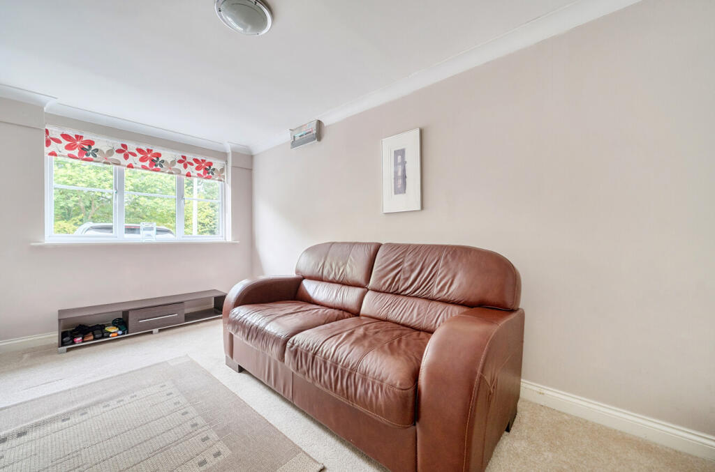 1369298-9-68f1099...