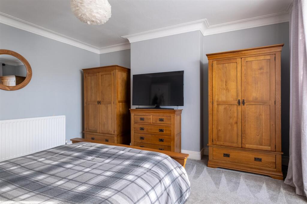 42 Redcar Road-4.jpg