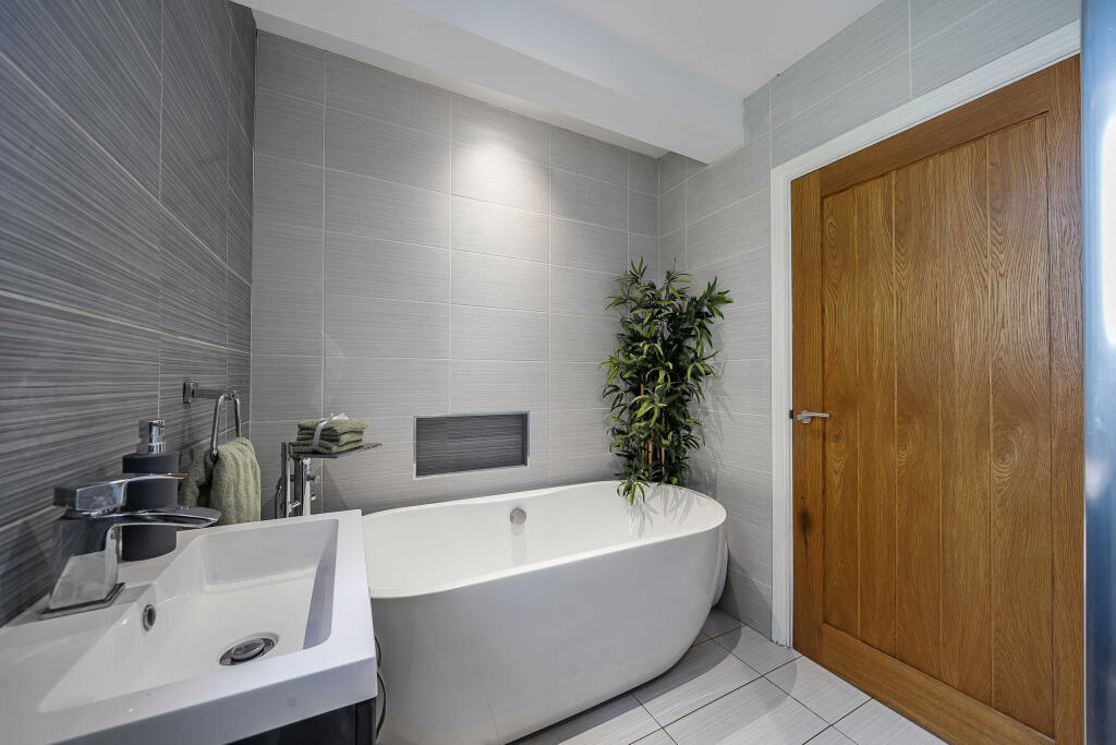 1305334-9-6849d1bce33f0