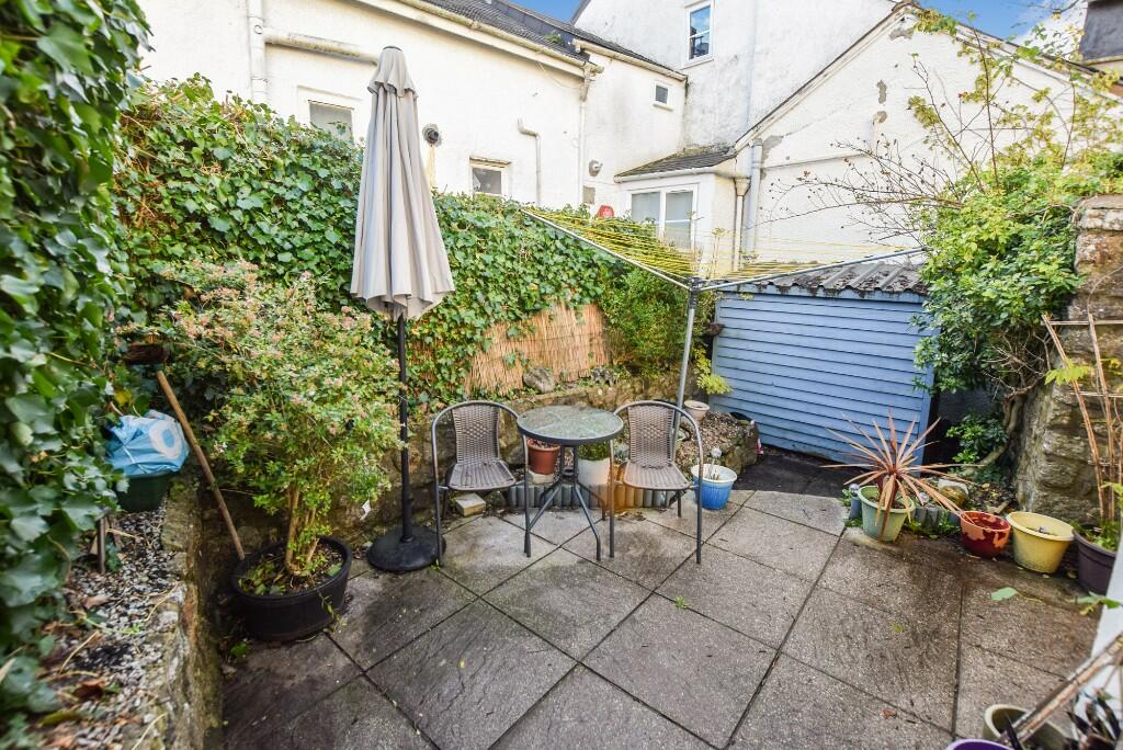 Courtyard garden