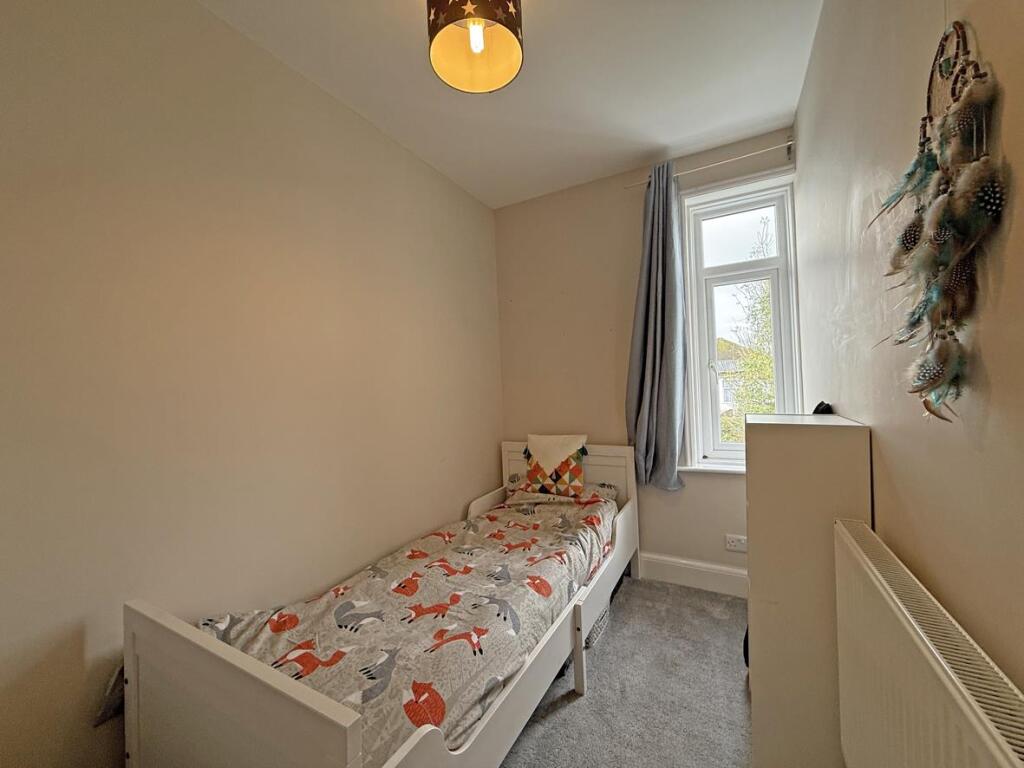 Cresthill Road 6 - Bedroom 3.jpg