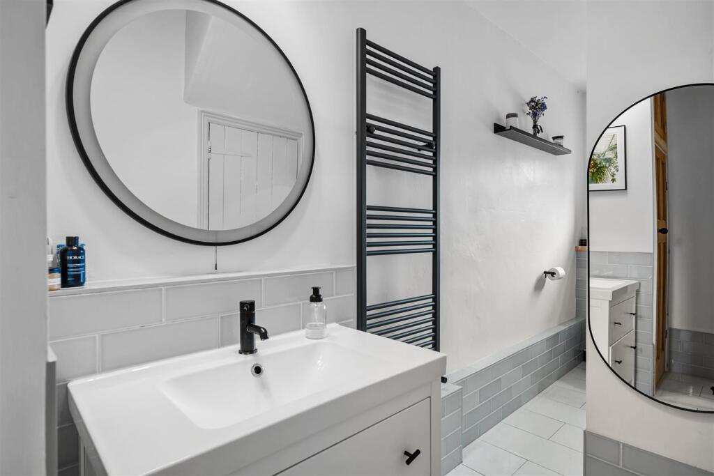 Saxton Mee 11 Hope Road 0021.jpg