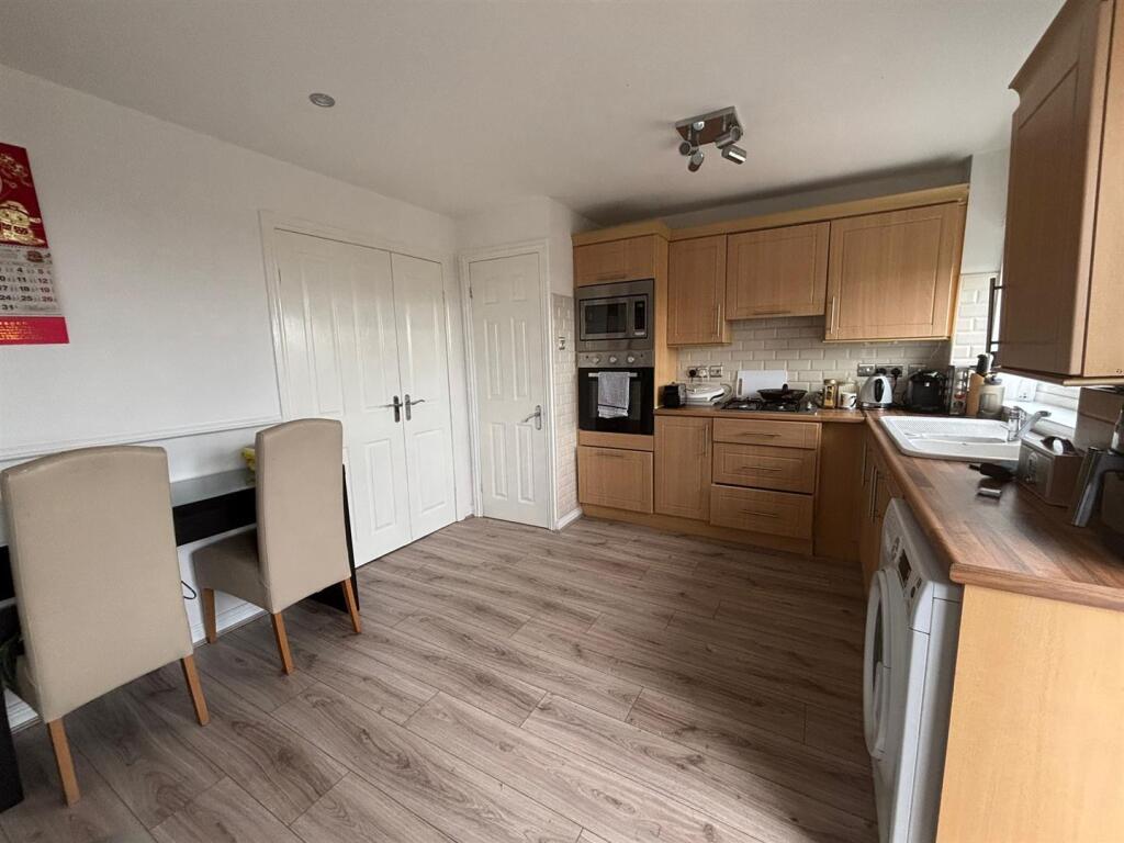 Kitchen 2