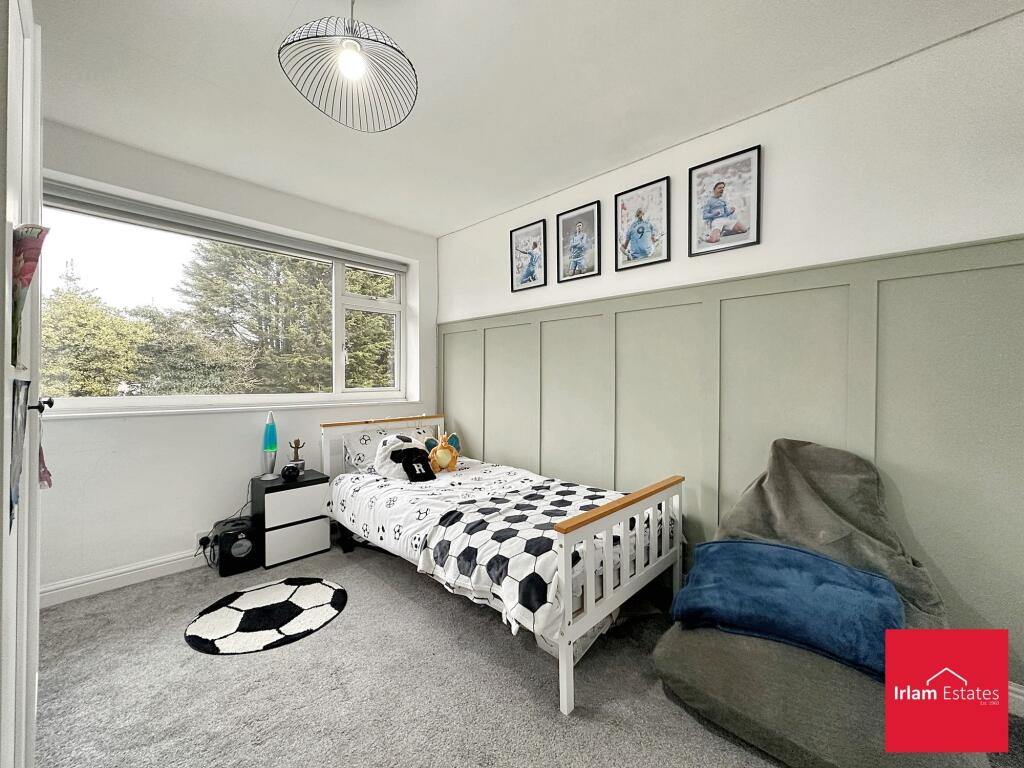 BEDROOM 2
