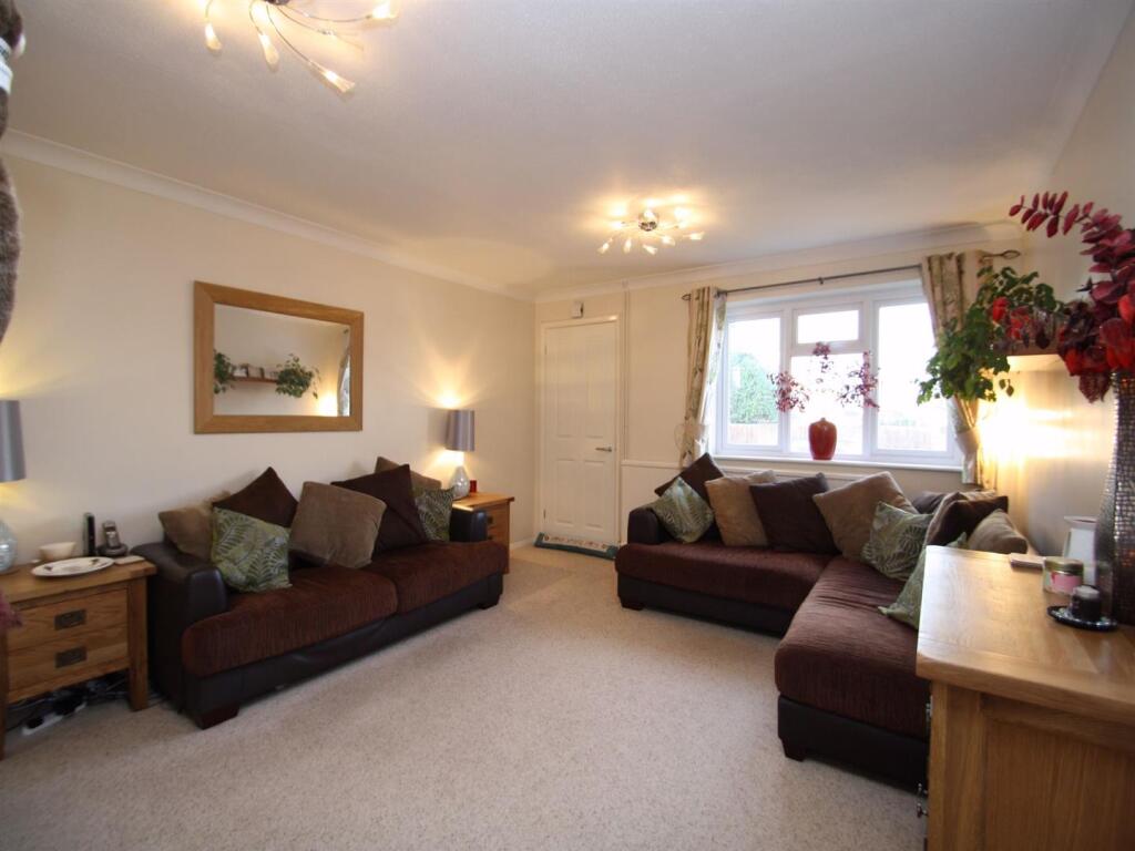 Lounge 2