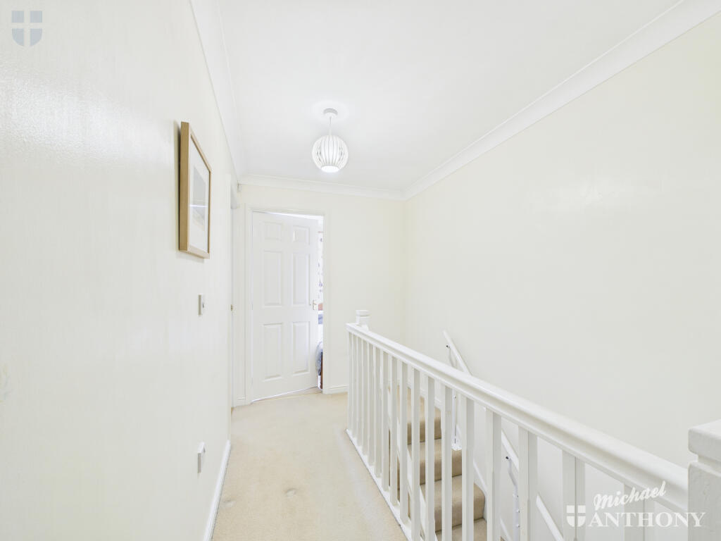 CAM03218G0-PR0791-STILL014