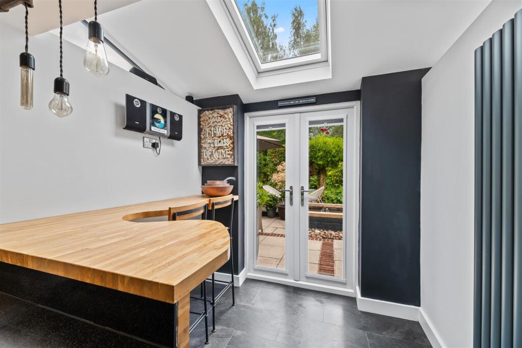 Kitchen/Breakfast Room