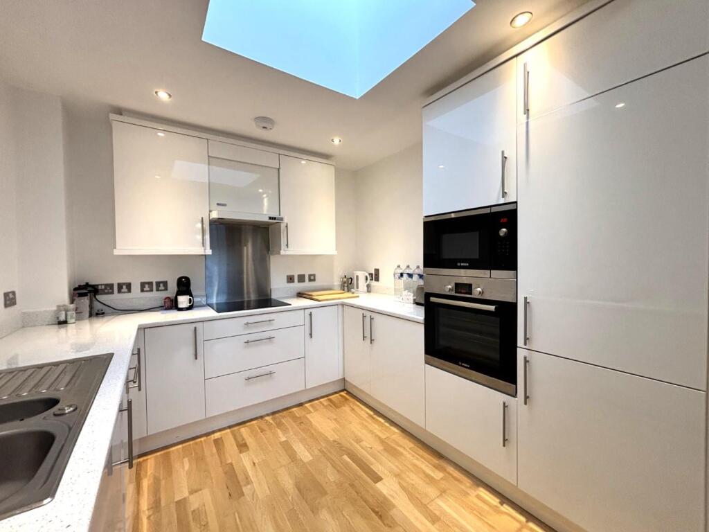 Kitchen_1.jpeg