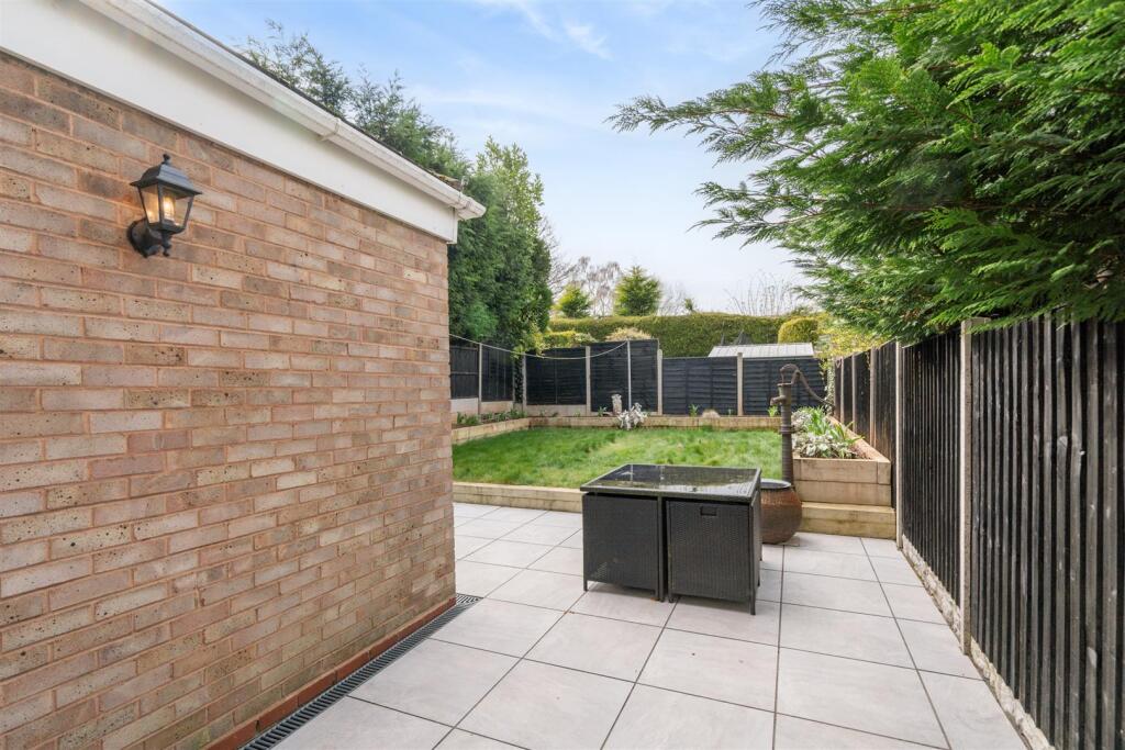 1 Banbrook Close_18.jpg