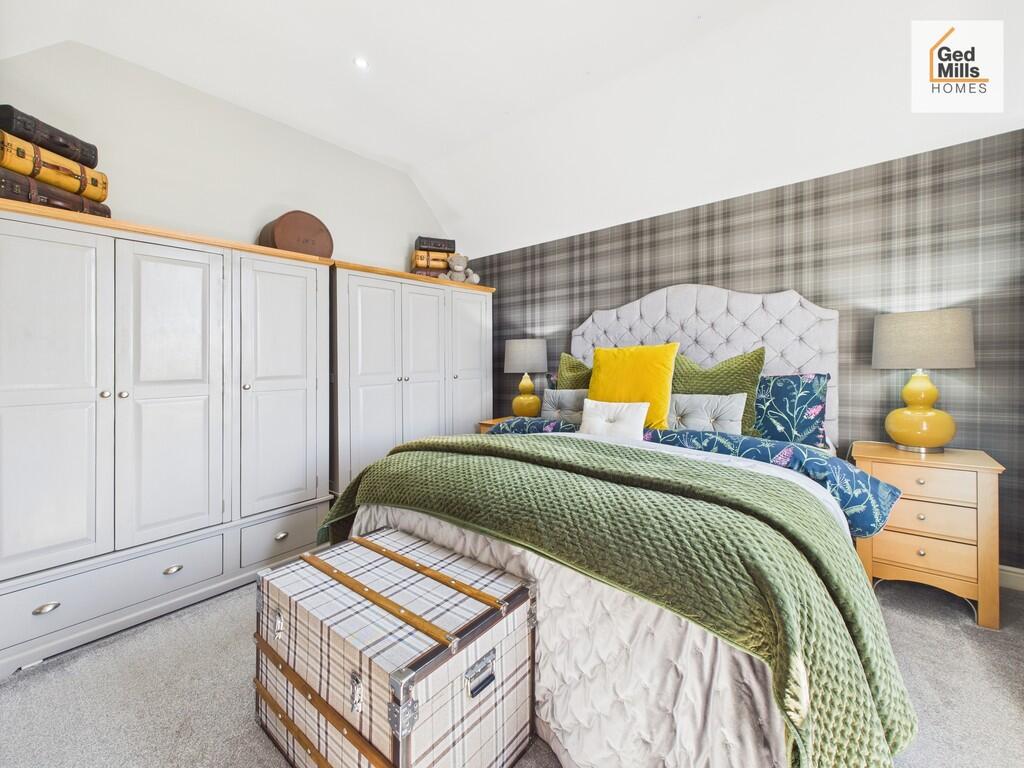 CAM04261G0-PR0086...