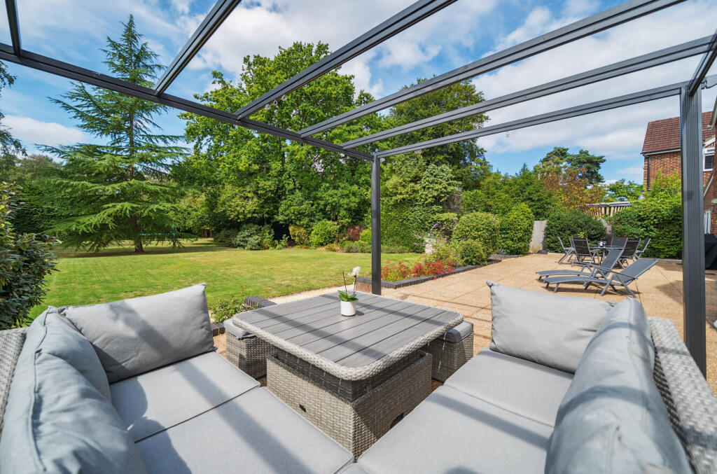 1335478-5-689600d...