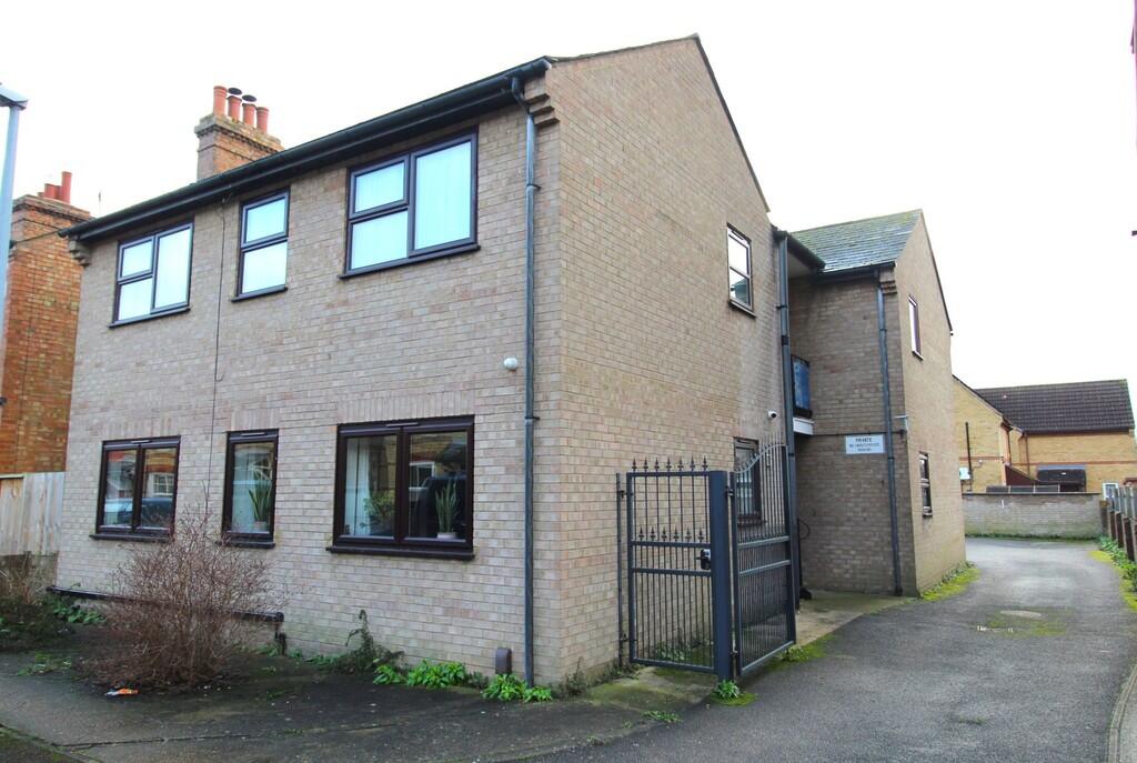 Longfield Road, Sandy