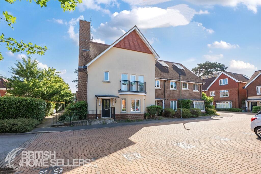 Elliston Way, Ashtead, Surrey, KT21