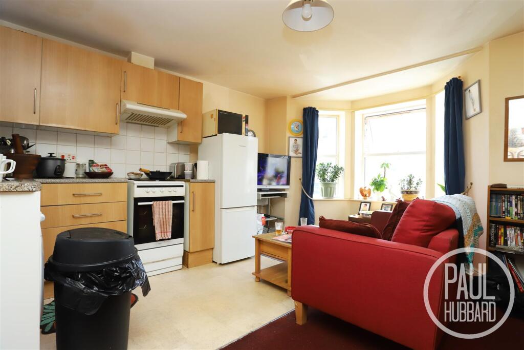 FLAT 2