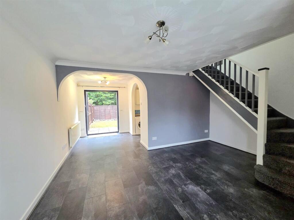 26 castel morgraig dining room.jpg