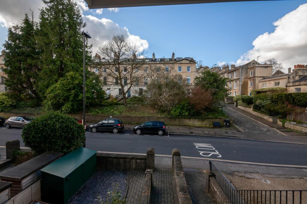 11 Prior Park Road-17.jpg