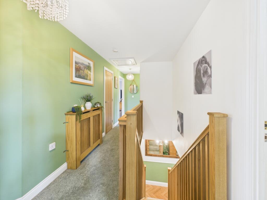 CAM02023G0-PR0161-STILL042