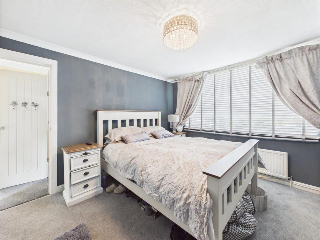 CAM04899G0-PR0108-STILL014.jpg