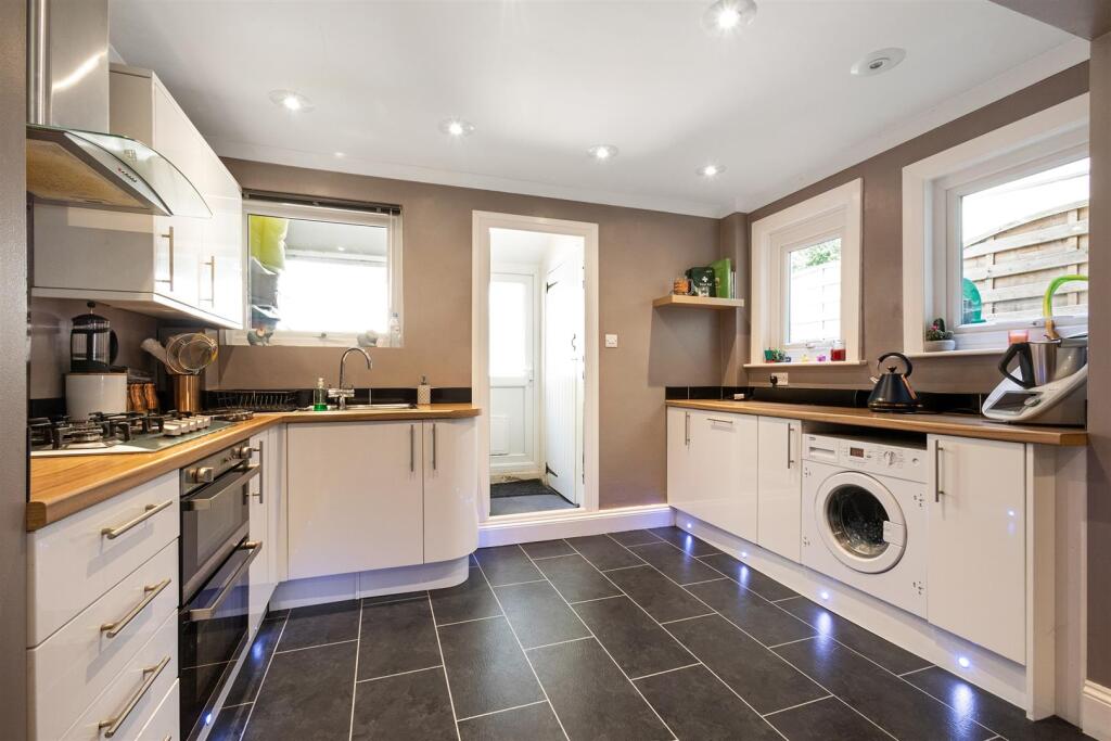 Kitchen / Dining Room