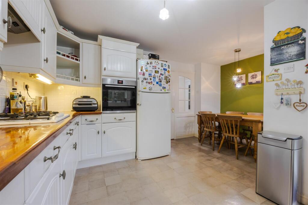 Kitchen diner