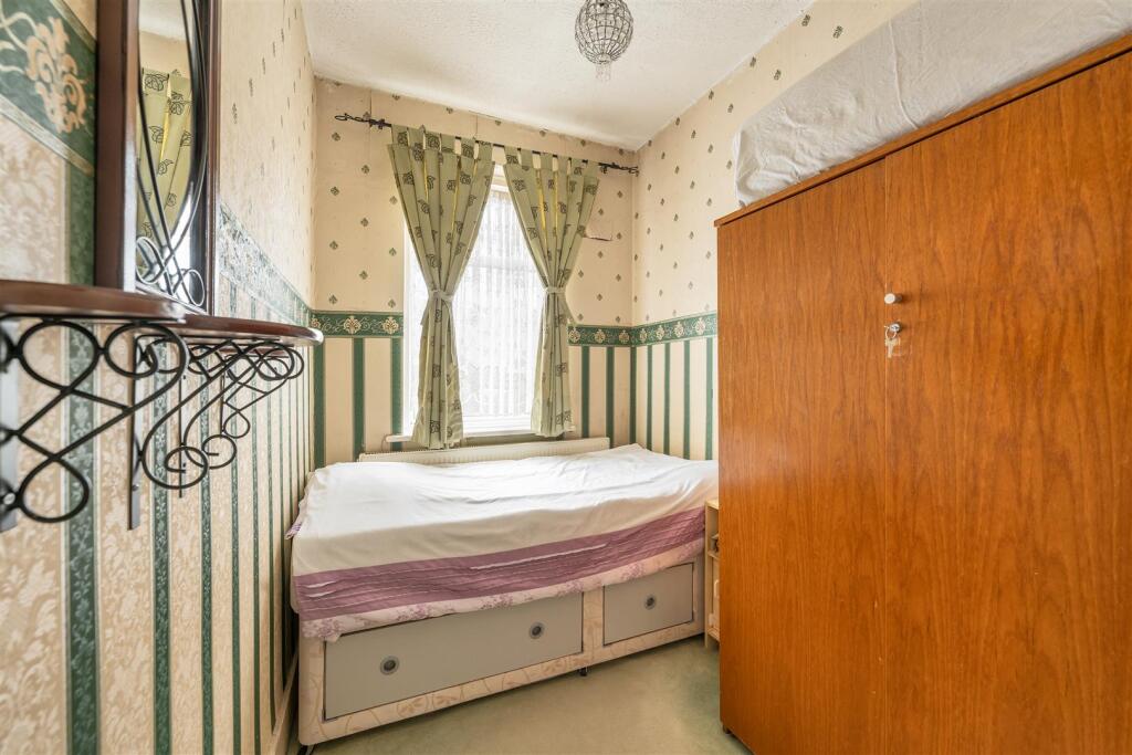 Woodend Road  E17
