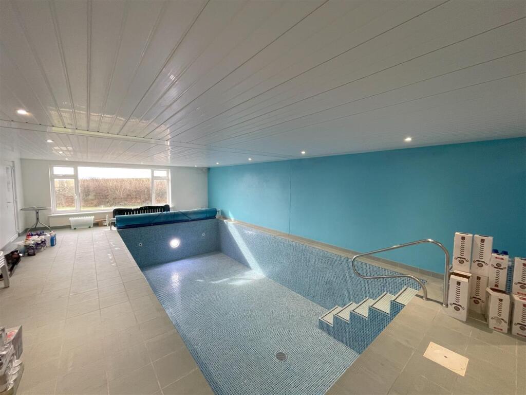 pool 2.jpg
