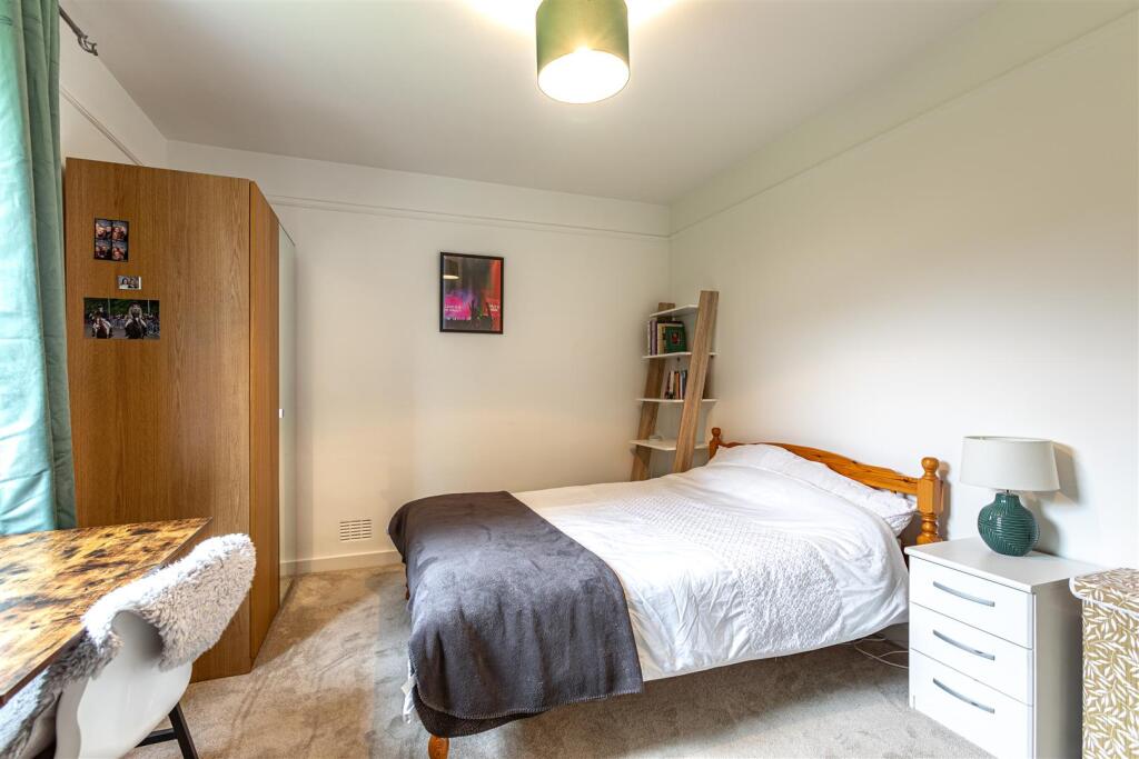 16 Eildon Crescent Newtown St Boswells 28.JPG