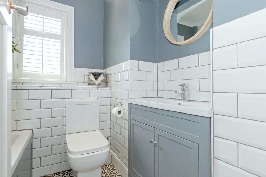 5 Myrtle Crescent_12.JPG