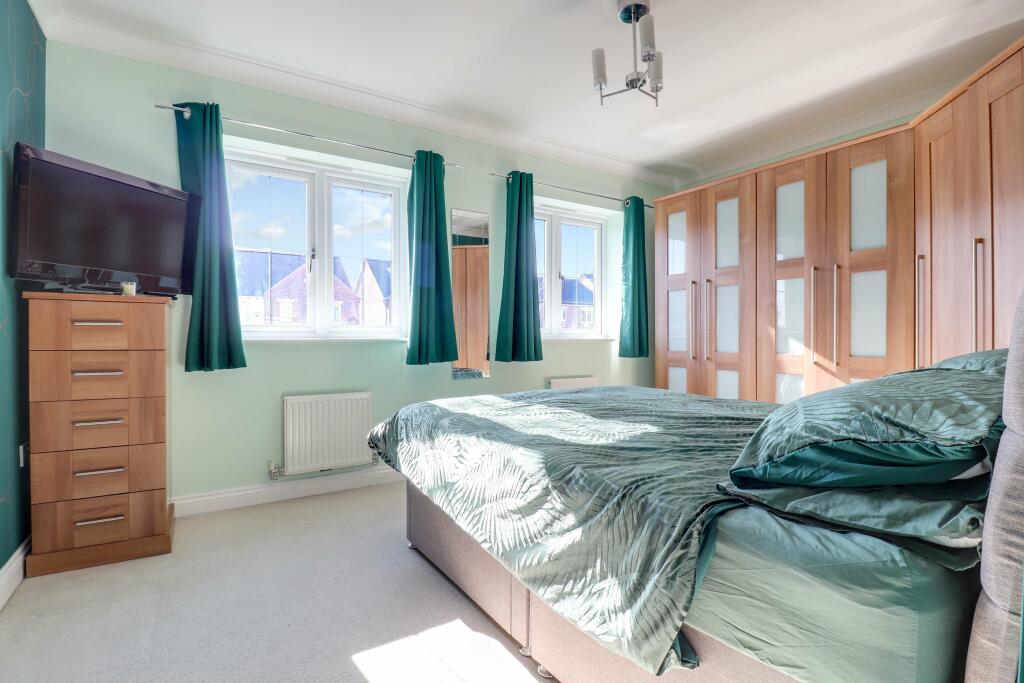 Bedroom 1 (Double)