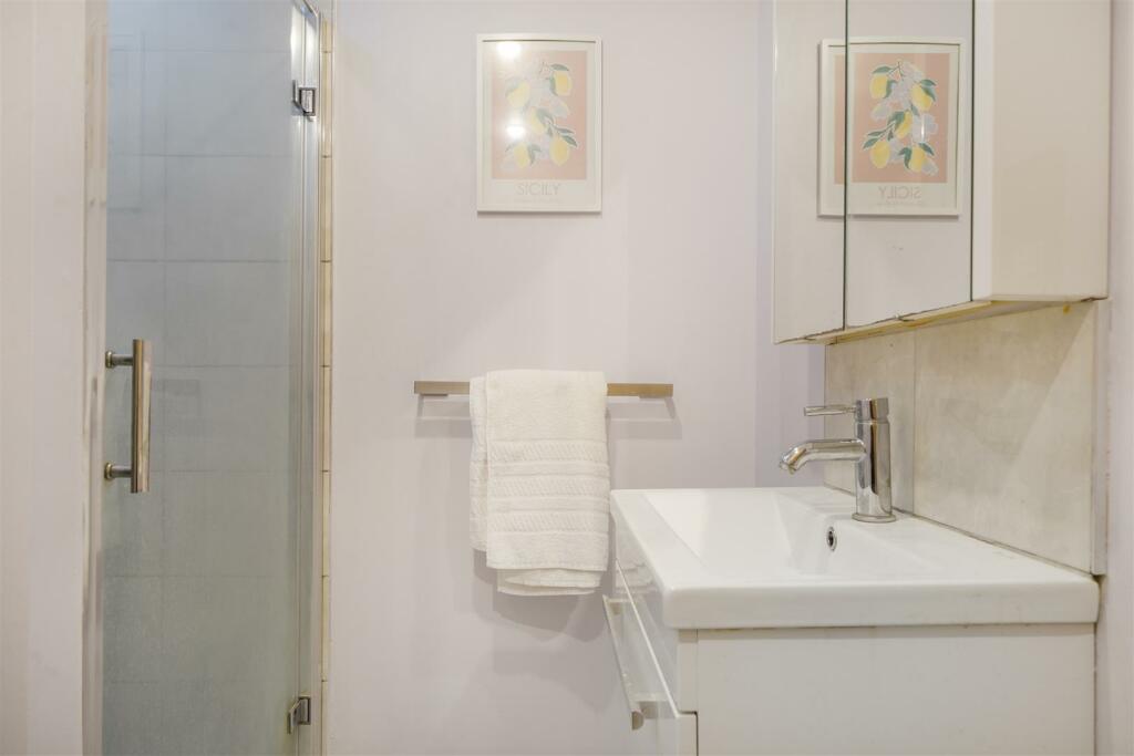En suite shower room