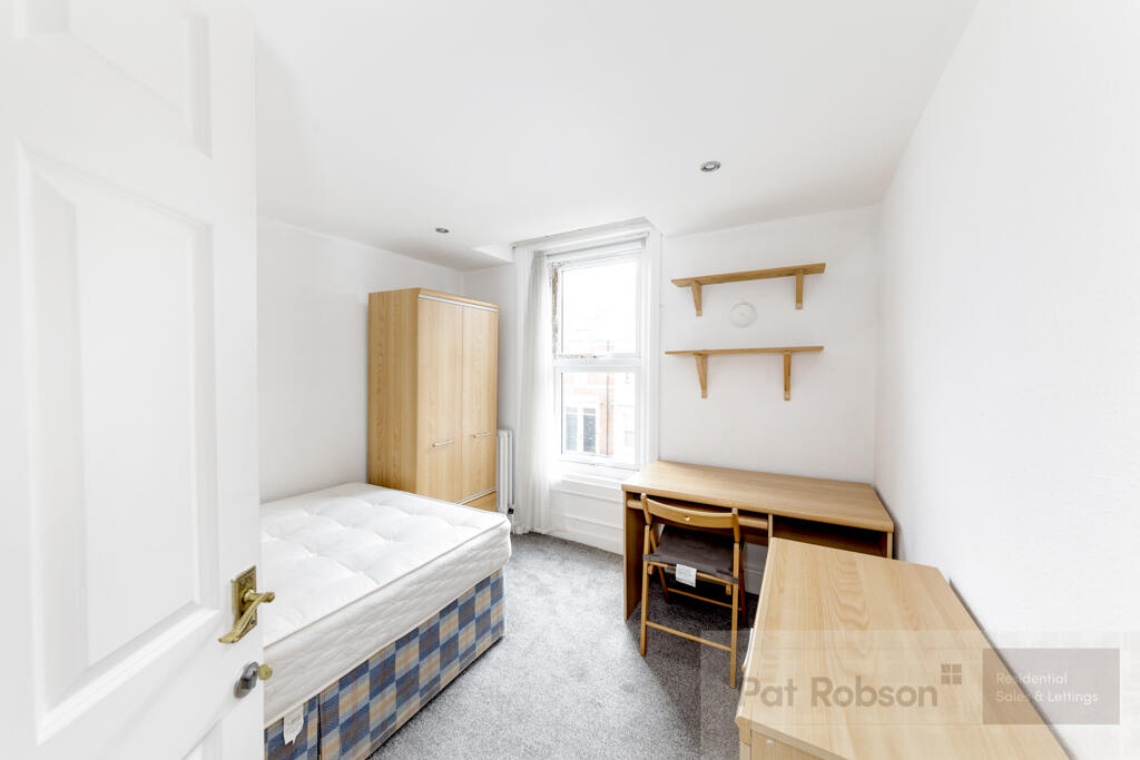 11 holmwood grove864