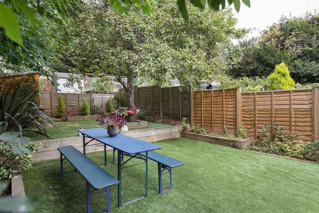 Garden (2).jpg