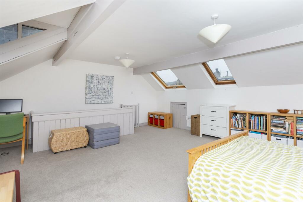 Bramleys Estate Agents - Forrest Avenue - Marsh (3