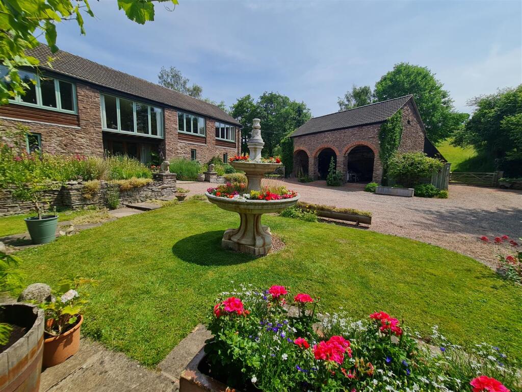 Main house and stone barn.jpg