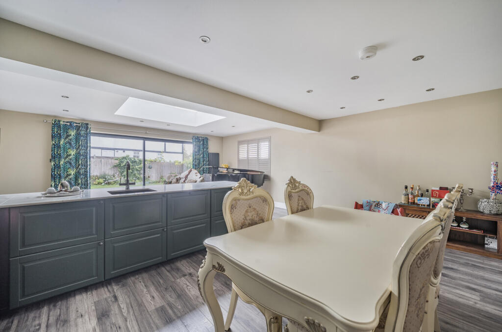 1349426-22-68c80f...