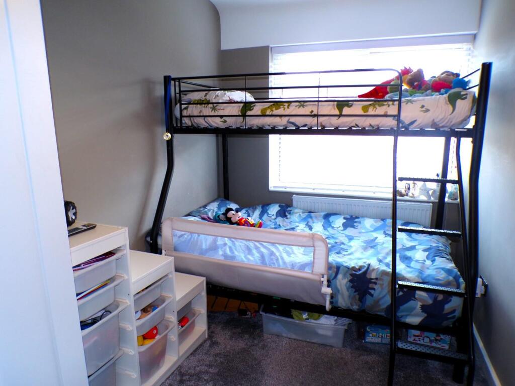 MasseyAve19bed3.JPG