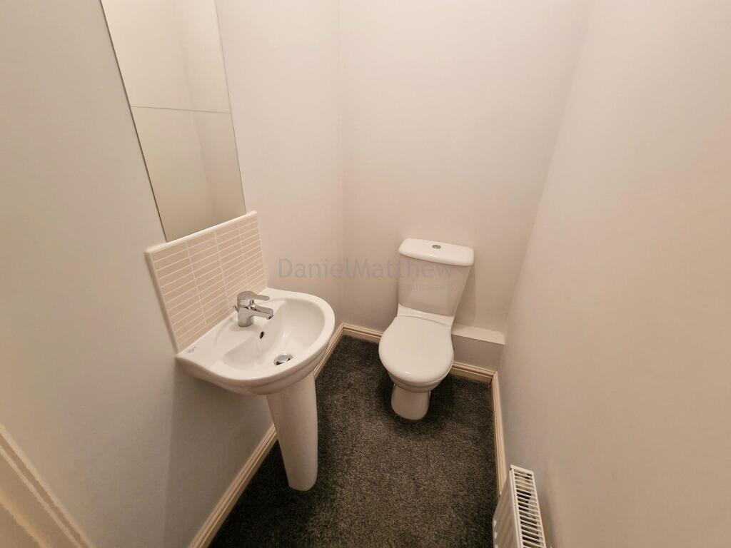 Cloakroom/w.c