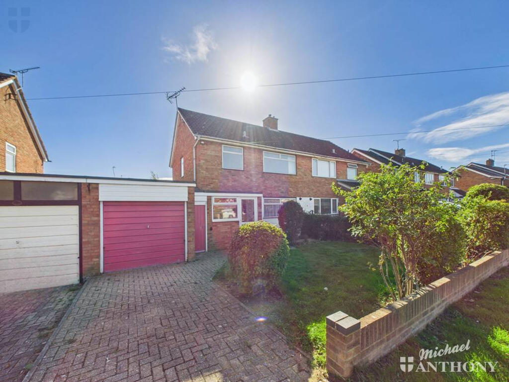 CAM03218G0-PR0784-STILL012-thumbnail-h750-70