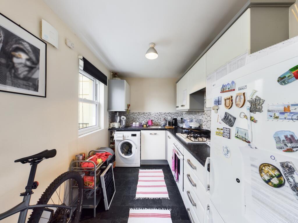 CAM00560P1-PR0236-STILL03