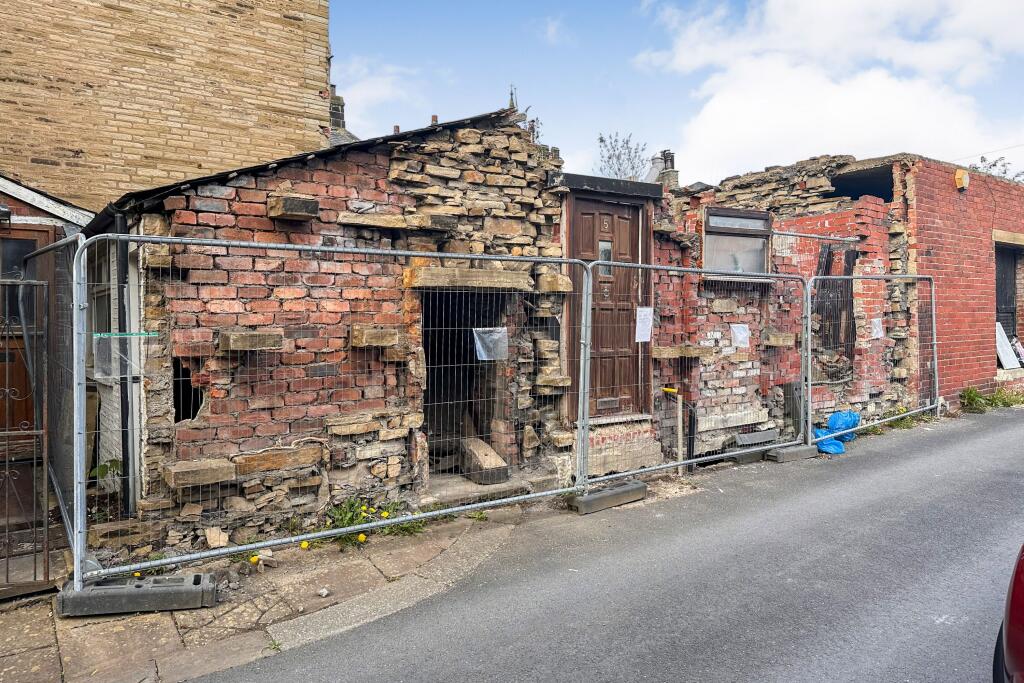 5 Back George Street, Mytholmroyd, Hebden Bridge, HX7 5DT