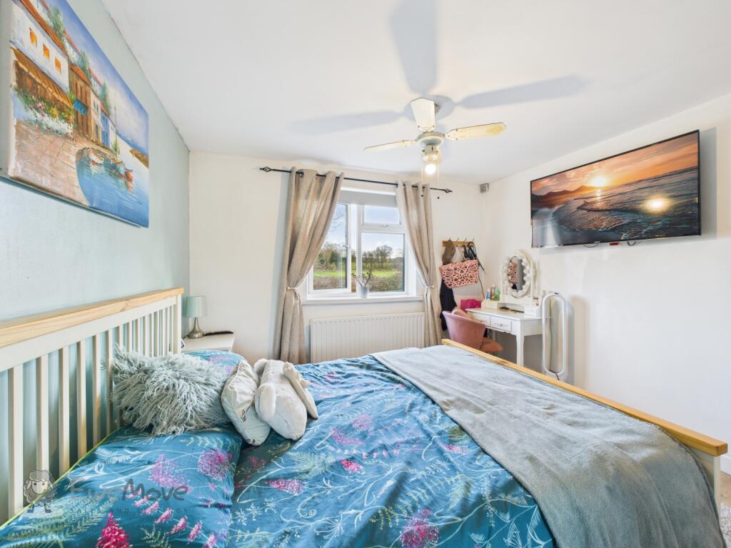 Bed 1 b