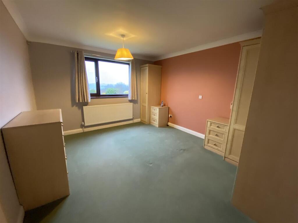 Master bedroom rear :