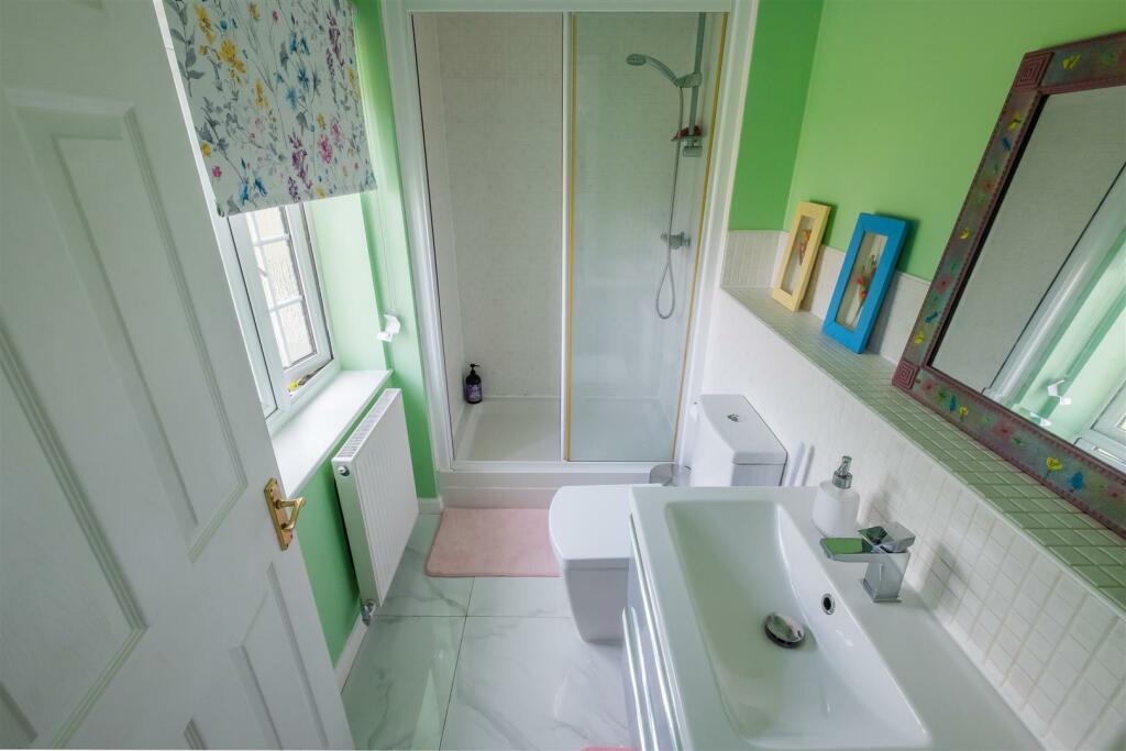 MASTER ENSUITE.jpg