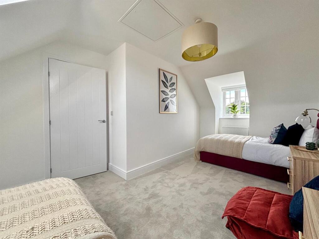 WhatsApp Image 2025-09-09 at 16.00.35_74f4ec5d.jpg