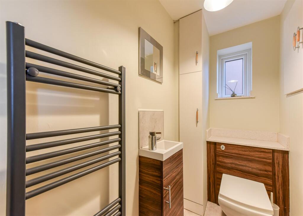 55 Woodcote Road-cloaks.jpg