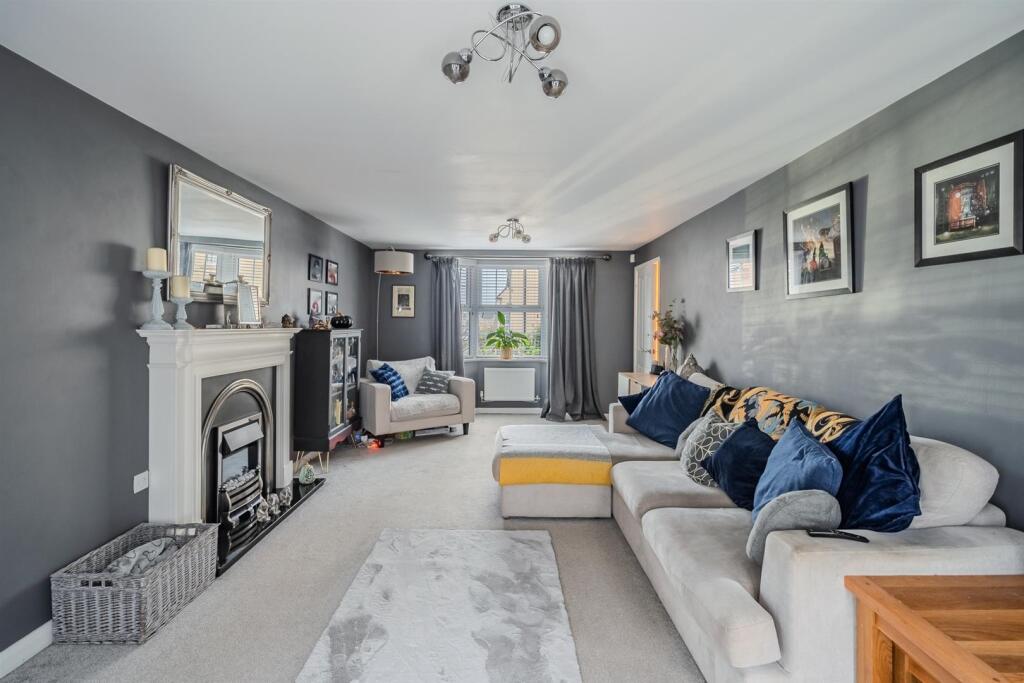 14 Poppyfield Ave-18.jpg