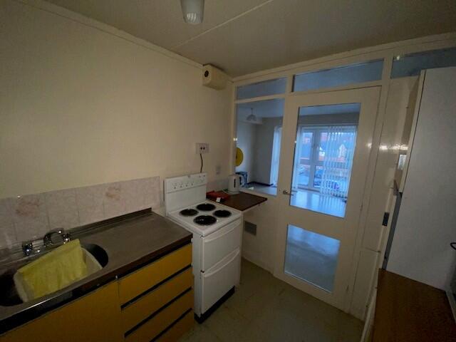 Kitchen 2 T202512231002.jpg