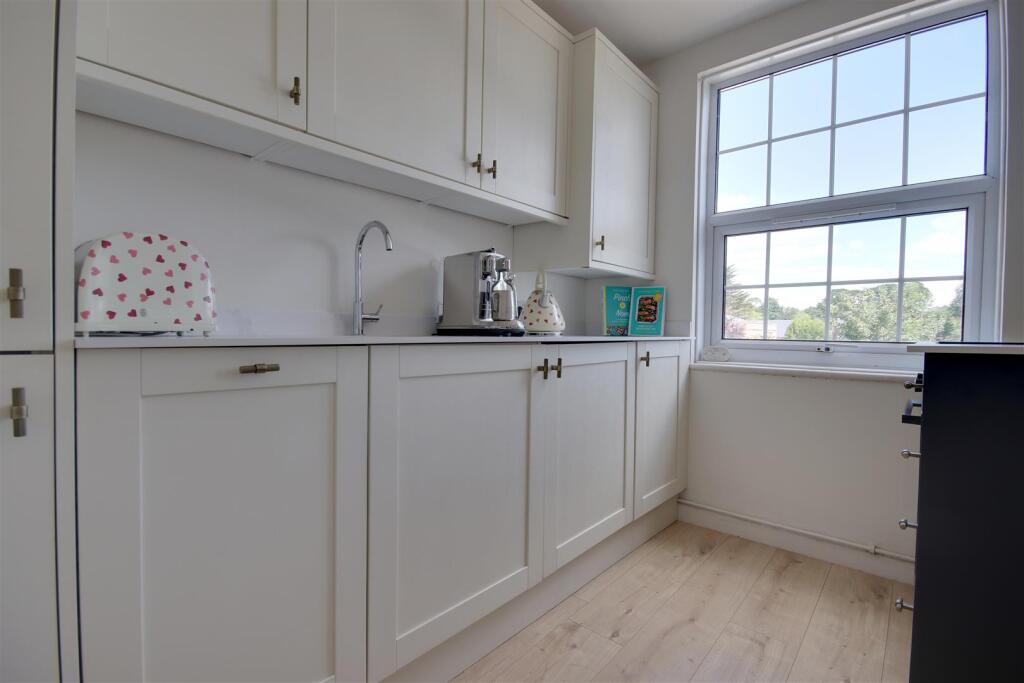 Kitchen.jpg